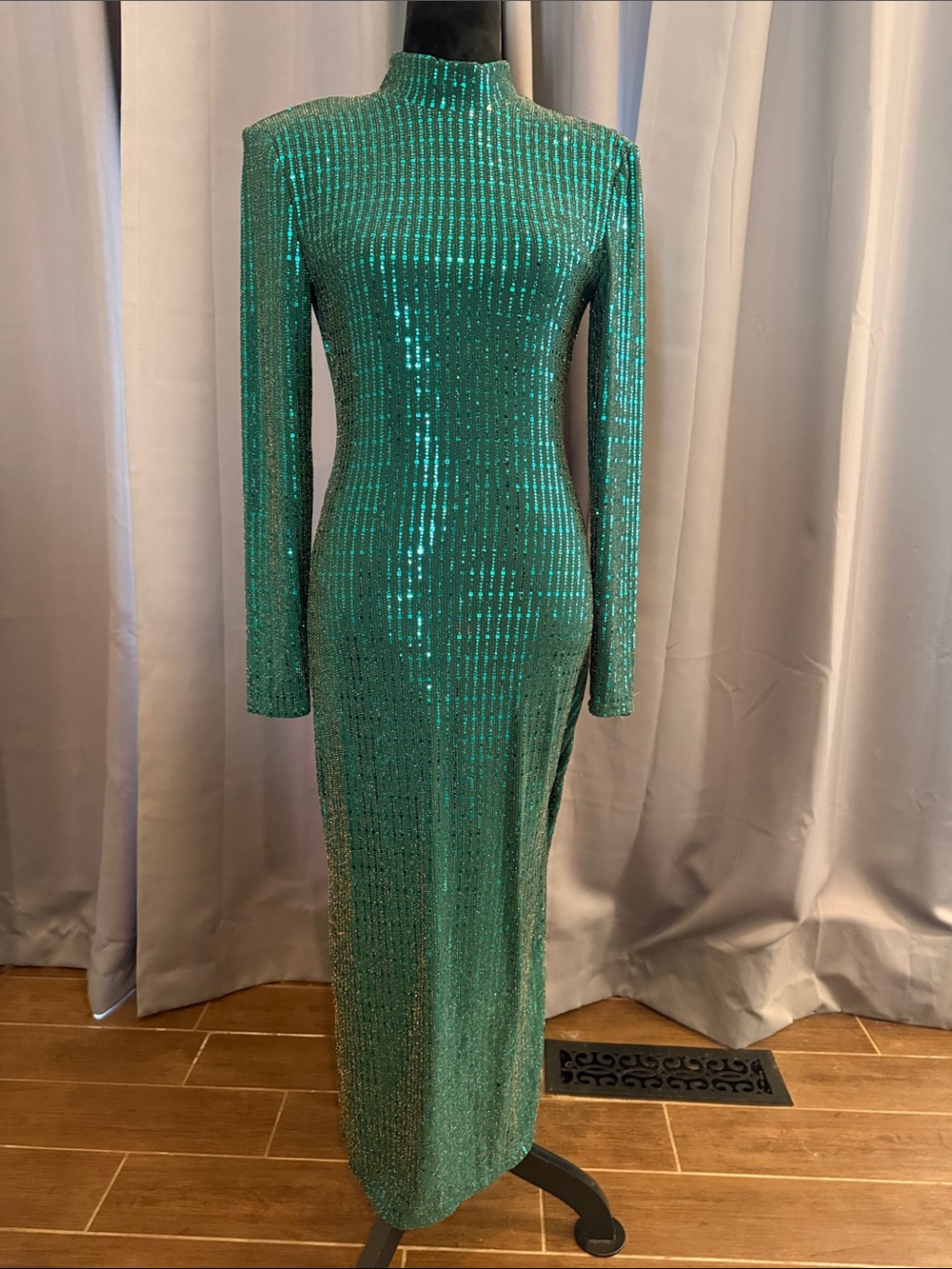Emerald Sequin Long-Sleeve Column Gown